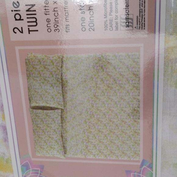 NWT LULU & COCO 2 piece printed sheet set - Picture 4 of 4